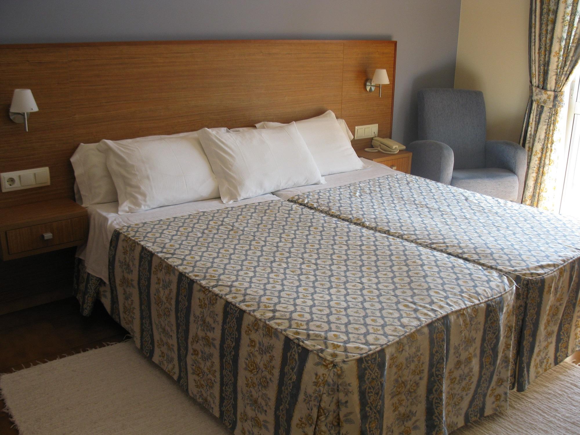 Hotel Troncoso Sanxenxo Rum bild